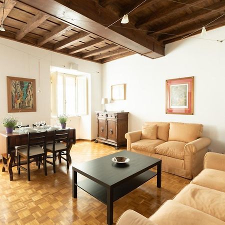 Appartamento Spectacularly Bright, By Piazza Navona And The Pantheon - A/C, Wifi, Elevator Roma Esterno foto