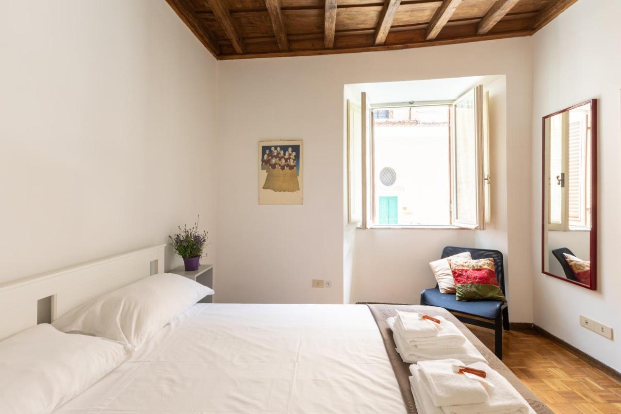 Appartamento Spectacularly Bright, By Piazza Navona And The Pantheon - A/C, Wifi, Elevator Roma Esterno foto