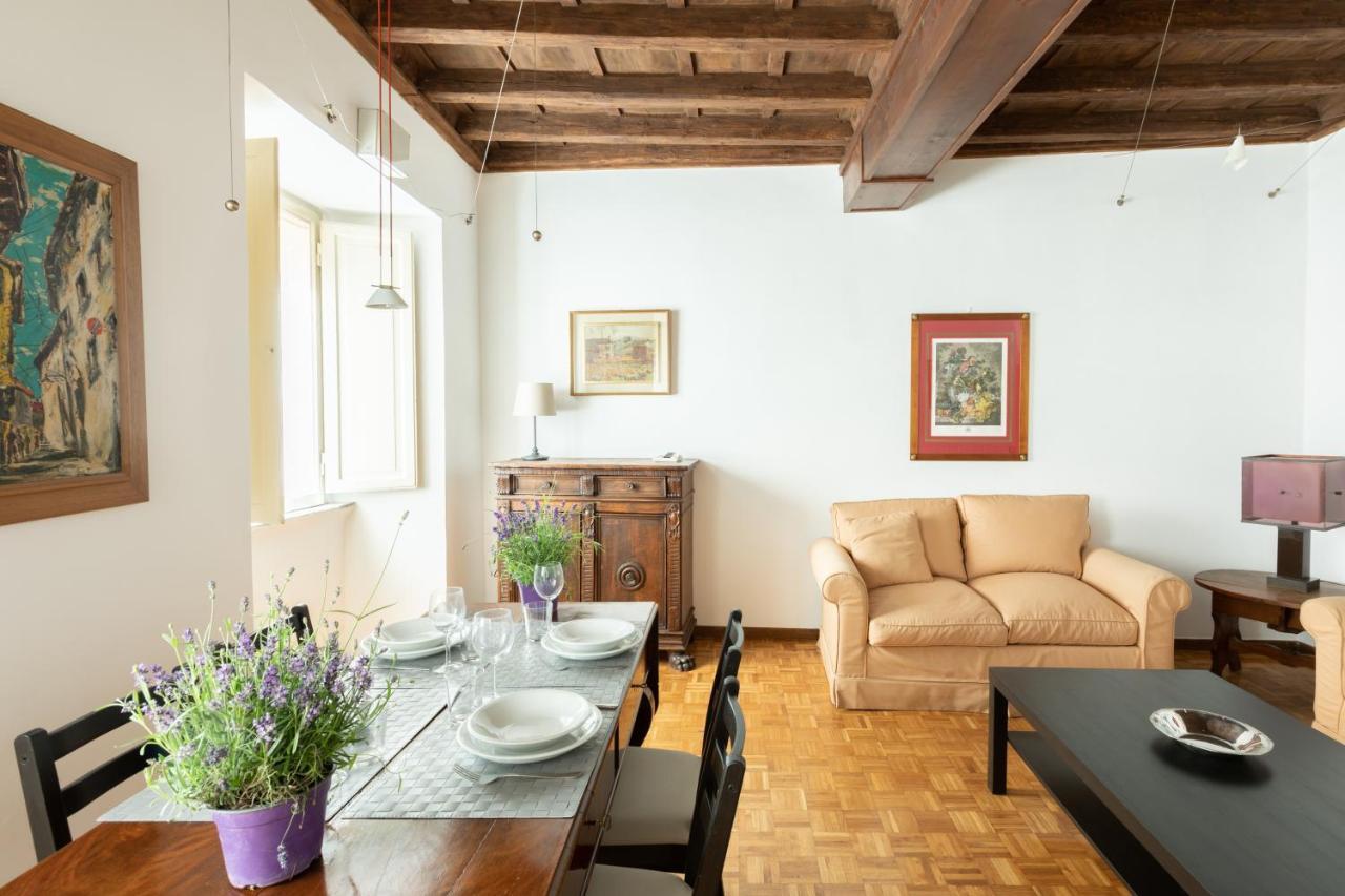 Appartamento Spectacularly Bright, By Piazza Navona And The Pantheon - A/C, Wifi, Elevator Roma Esterno foto