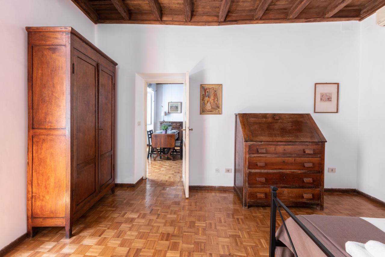 Appartamento Spectacularly Bright, By Piazza Navona And The Pantheon - A/C, Wifi, Elevator Roma Esterno foto